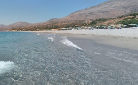 τριόπετρα παραλία